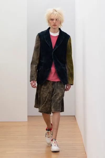 Look 13